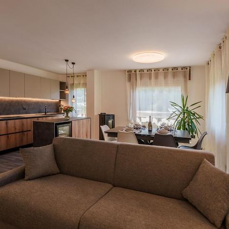 Area Apartments Madonna エクステリア 写真