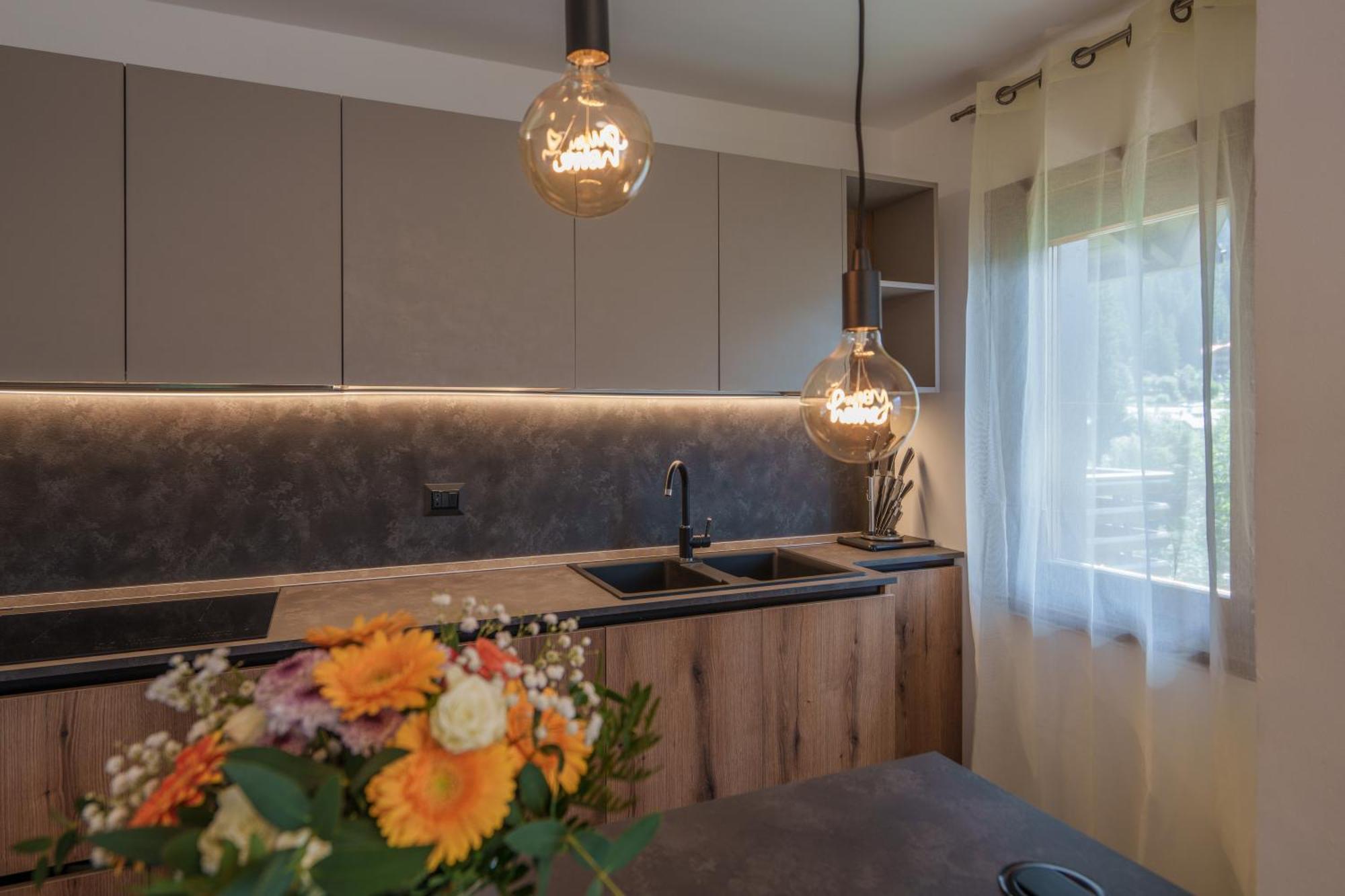 Area Apartments Madonna エクステリア 写真