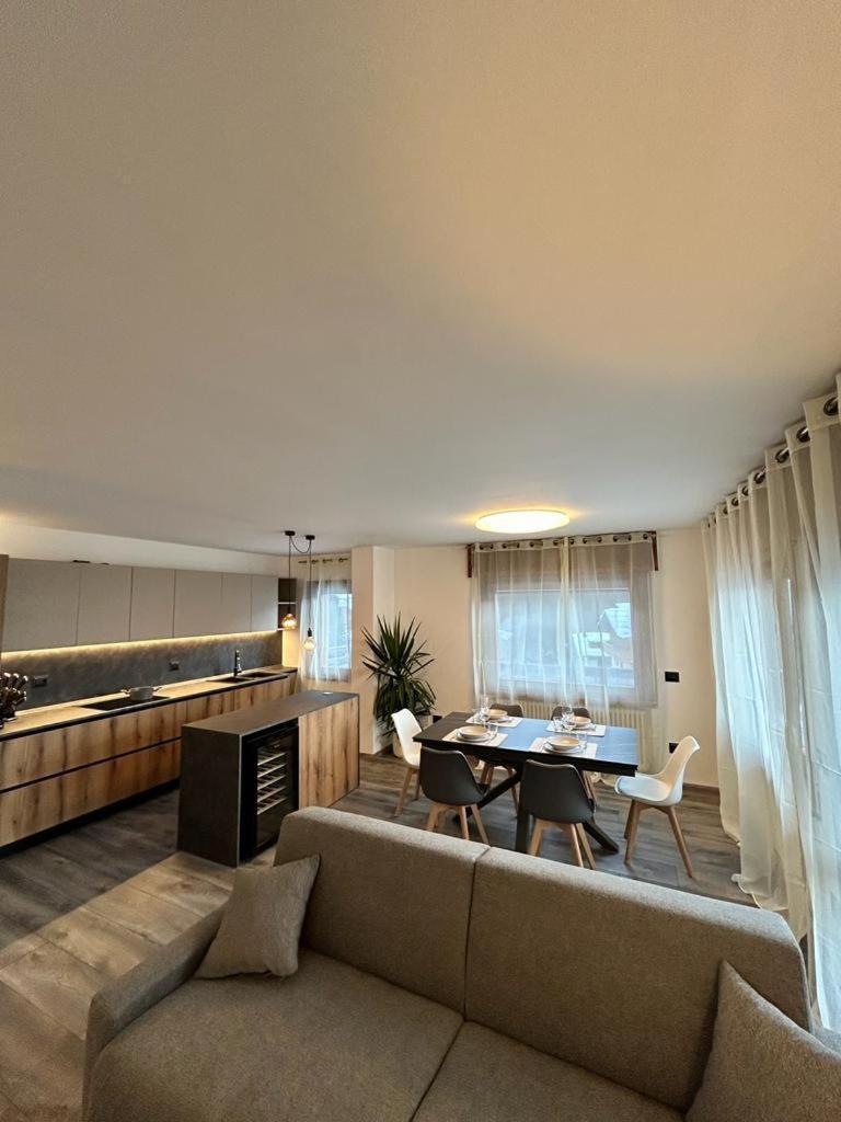 Area Apartments Madonna エクステリア 写真